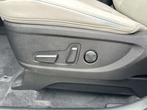 Certified 2023 Kia Telluride S w/ S Sunroof Package AWD/4WD image 18