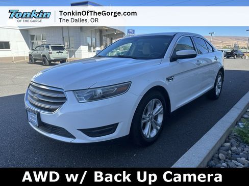 Used 2017 Ford Taurus SEL image 8