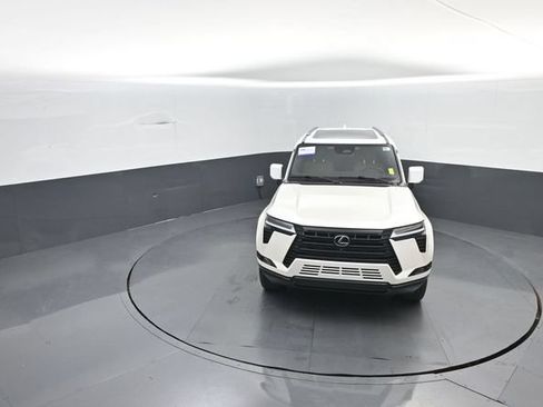 Used 2025 Lexus GX 550 w/ Accessory Package (2T) AWD/4WD image 22