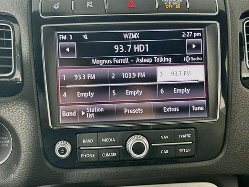 Used 2017 Volkswagen Touareg Wolfsburg Edition AWD/4WD image 15