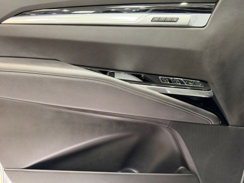 Used 2025 Cadillac Escalade ESV Sport w/ Touring Package image 43