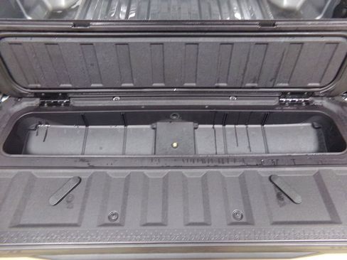 New 2025 Chevrolet Colorado LT w/ LT Convenience Package image 29