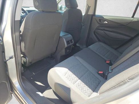 Used 2024 Chevrolet Equinox LT FWD image 11