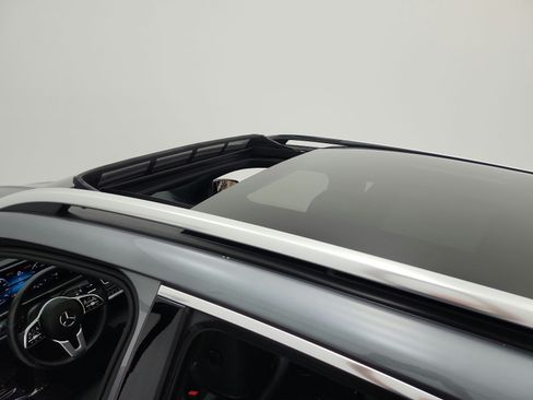 Certified 2023 Mercedes-Benz GLE 350 4MATIC w/ Premium Package image 11
