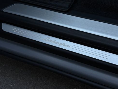 Used 2021 Lamborghini Urus image 96