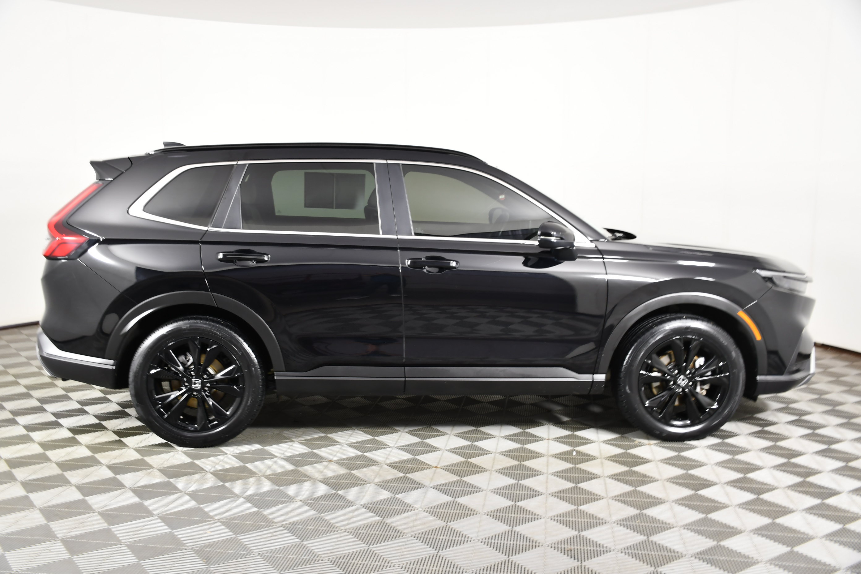 Used 2023 Honda CR-V Sport Touring image 5