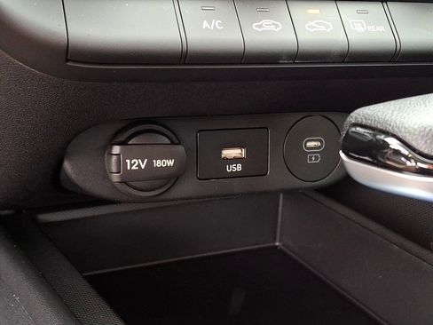 Used 2026 Hyundai Elantra SE FWD image 18