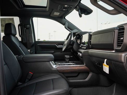 New 2026 GMC Sierra 1500 SLT w/ SLT Premium Plus Package image 9