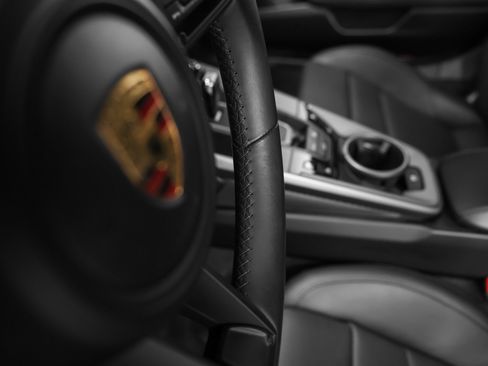 Used 2021 Porsche 911 Carrera image 37