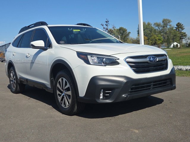 Used 2021 Subaru Outback Premium AWD/4WD image 1