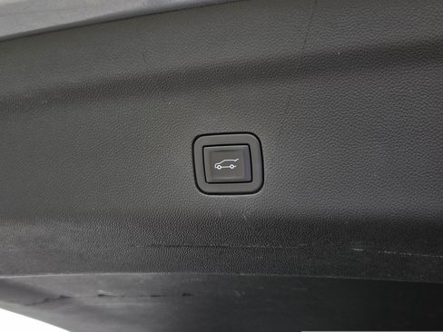 Used 2023 Chevrolet Tahoe RST AWD/4WD image 10