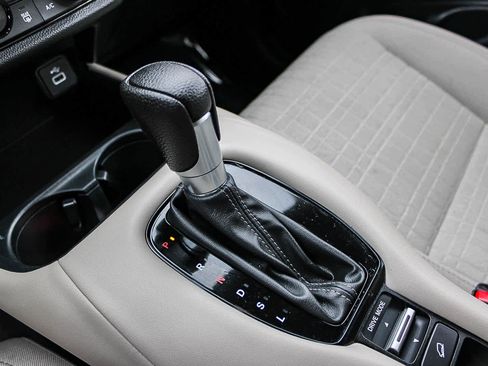 Certified 2023 Honda HR-V LX image 19