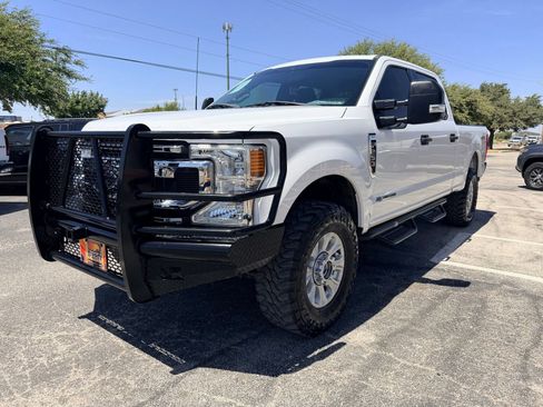 Used 2021 Ford F250 XLT w/ FX4 Off-Road Package AWD/4WD image 7