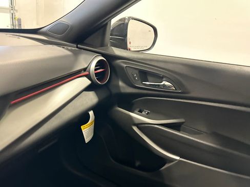 Used 2024 Chevrolet Trax RS w/ Driver Confidence Package image 25