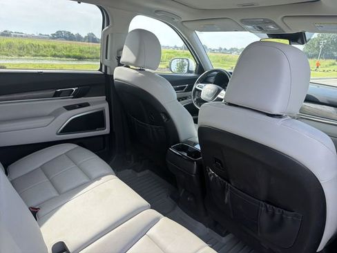 Used 2022 Kia Telluride EX FWD image 17