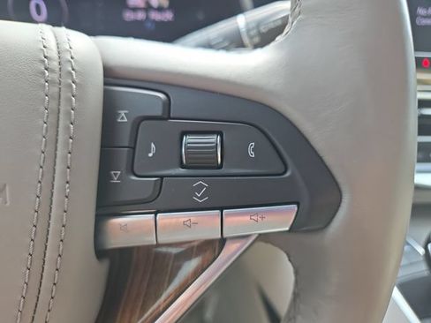 Used 2021 Cadillac Escalade Premium Luxury Platinum AWD/4WD image 26