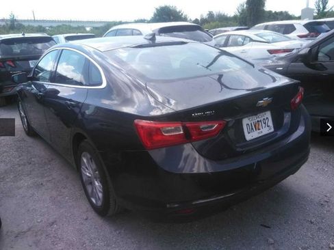 Used 2025 Chevrolet Malibu LT FWD image 2