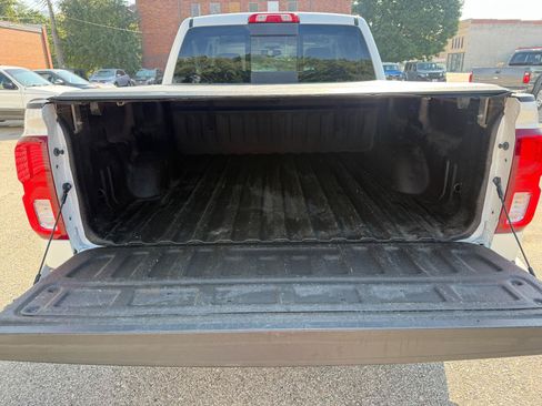 Used 2018 Chevrolet Silverado 1500 LTZ AWD/4WD image 15