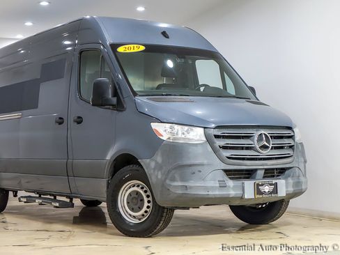 Used 2019 Mercedes-Benz Sprinter 170 image 3