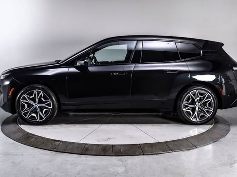 Used 2025 BMW iX xDrive50 w/ Sport Package AWD/4WD image 3