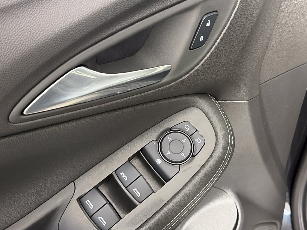 Used 2025 Buick Encore GX Preferred w/ Advanced Technology Package FWD image 25