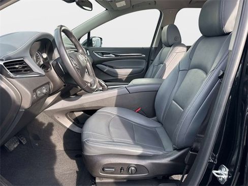 Used 2019 Buick Enclave Essence image 17