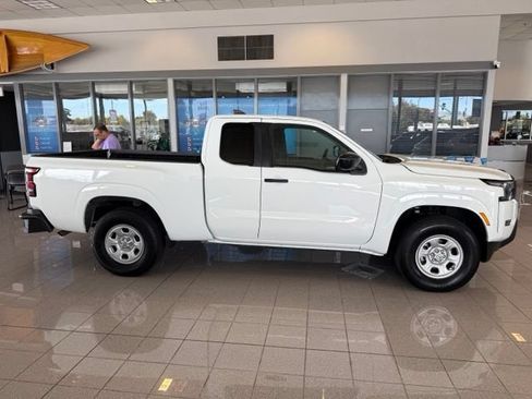 Used 2023 Nissan Frontier S w/ Technology Package AWD/4WD image 4