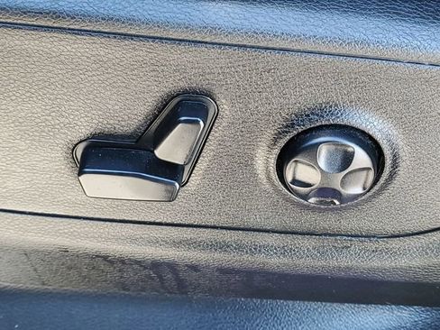 Used 2019 RAM 1500 Big Horn image 9