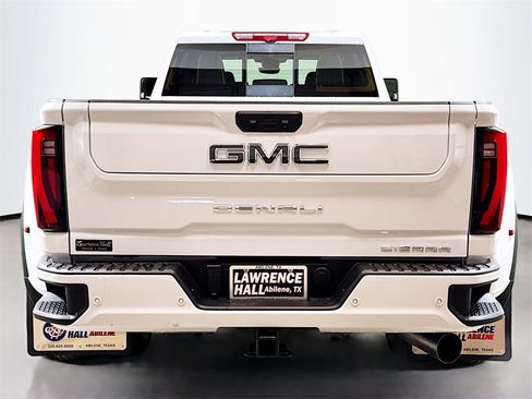 New 2026 GMC Sierra 3500 Denali Ultimate w/ LPO, Black Badging Package image 4