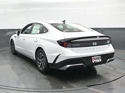 New 2026 Hyundai Sonata Blue FWD image 10