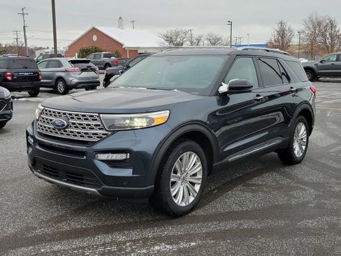 Used 2023 Ford Explorer Limited w/ Limited Technology Package image 2