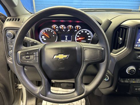 Used 2024 Chevrolet Silverado 1500 Custom image 14