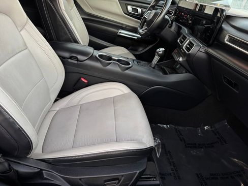 Used 2024 Ford Mustang Premium image 20