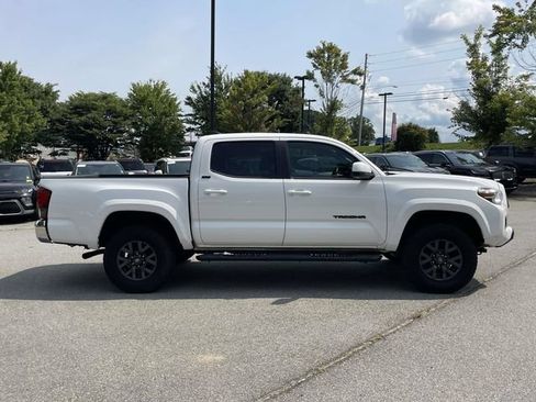 Used 2023 Toyota Tacoma SR5 AWD/4WD image 6
