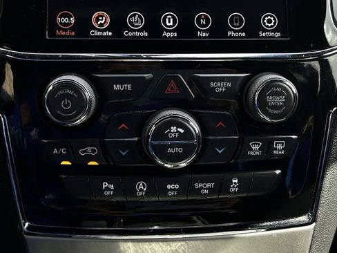 Used 2020 Jeep Grand Cherokee Altitude RWD image 20