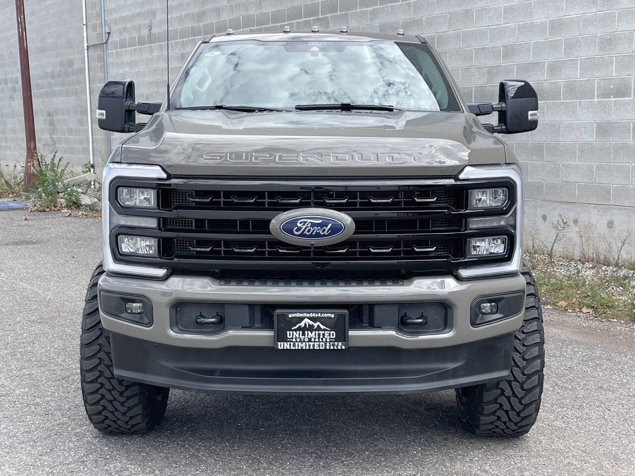 Used 2026 Ford F350 Lariat AWD/4WD image 3
