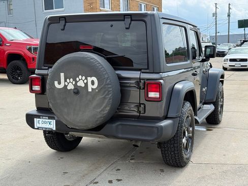 Used 2019 Jeep Wrangler Sport AWD/4WD image 7