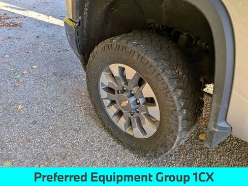 Used 2022 Chevrolet Silverado 2500 Custom image 6