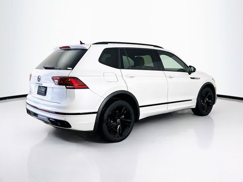 Used 2024 Volkswagen Tiguan SE R-Line FWD image 9