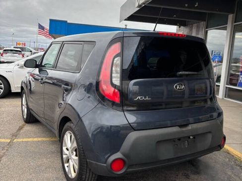Used 2015 Kia Soul + image 4