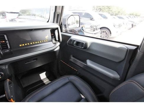 Used 2023 Ford Bronco Badlands AWD/4WD image 8