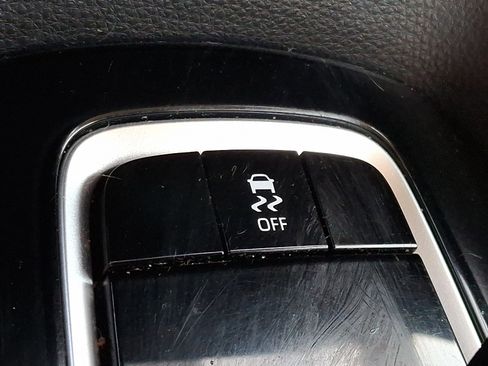 Used 2022 Toyota Corolla LE image 23