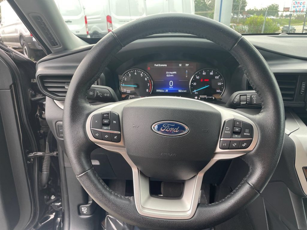 Used 2024 Ford Explorer XLT AWD/4WD image 18