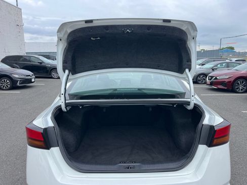 Used 2025 Nissan Altima 2.5 SV FWD image 27