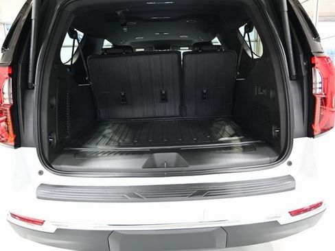 New 2026 GMC Yukon XL Elevation image 28
