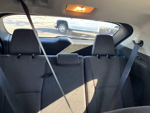 Used 2024 Toyota Highlander LE image 29