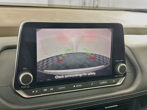 Used 2023 Nissan Rogue SV FWD image 22