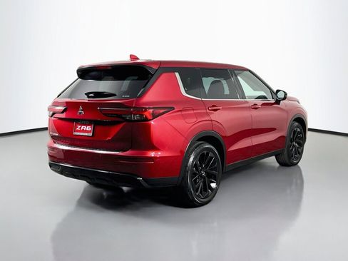 Used 2022 Mitsubishi Outlander SE AWD/4WD image 5