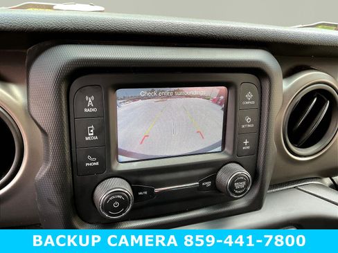 Used 2018 Jeep Wrangler Sport AWD/4WD image 9
