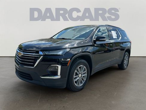 Used 2022 Chevrolet Traverse LT image 3